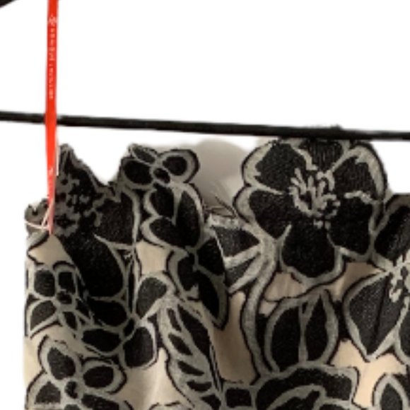 Monique Lhuillier strapless event dress, Black & White Size 2 - Picture 5 of 5